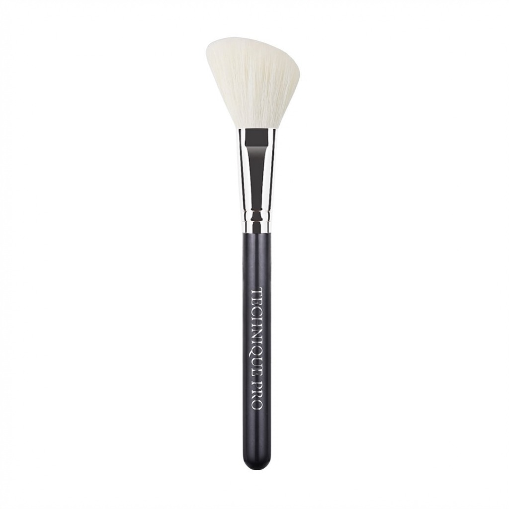 Technique PRO 114 Blush &amp; Contour Brush